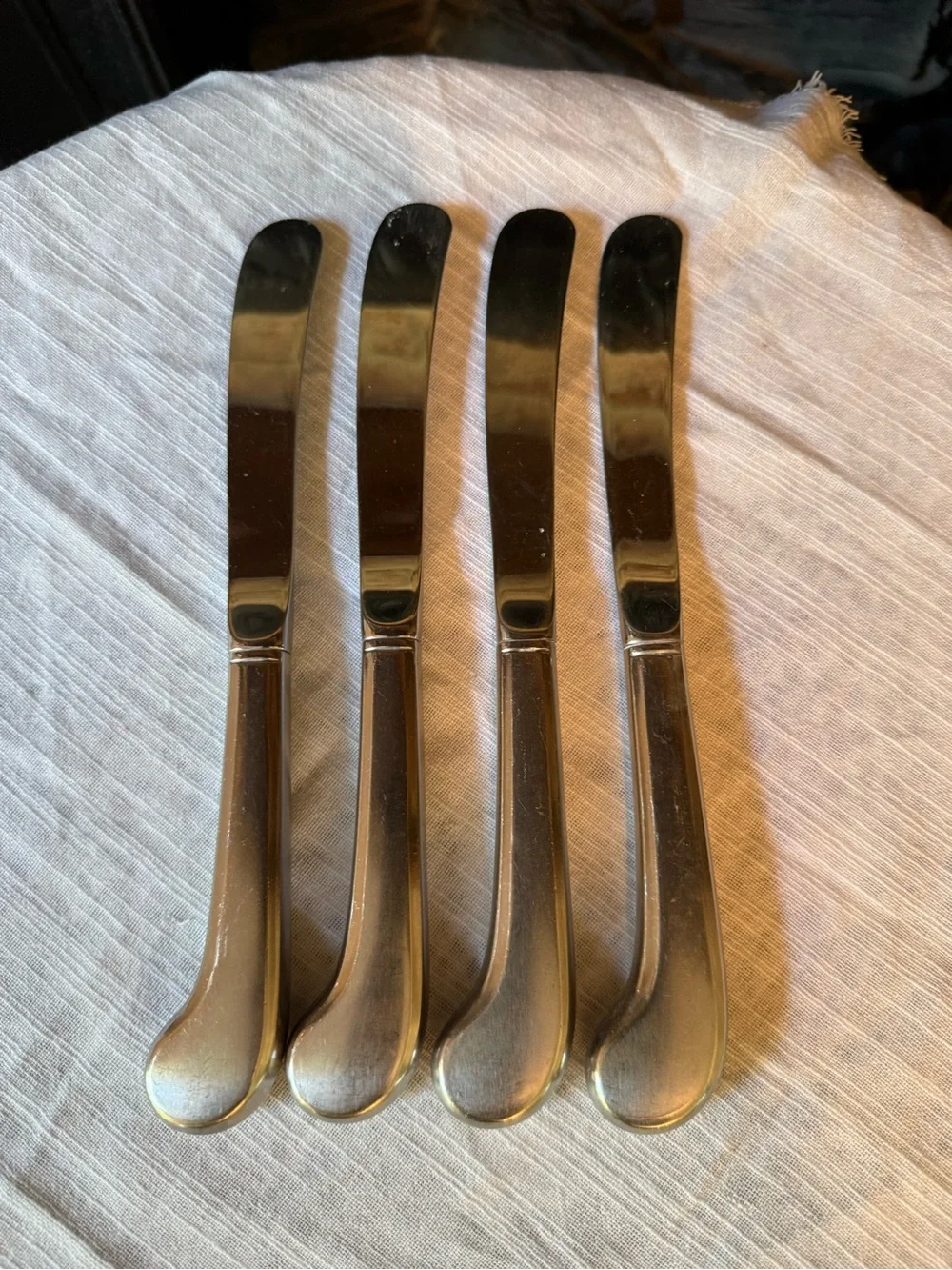 Set of 4 Oneida Paul Revere Pistol Grip Butter Dinner Knives 9”